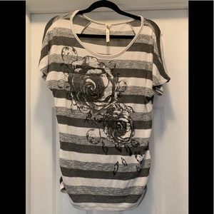 Woman’s long tee shirt